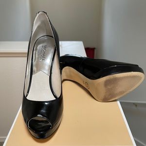 Micheal Kors heels. Worn twice super comfortable!
